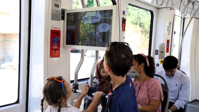 Tramvayda yolculuk kuralları animasyonlarla anlatılıyor