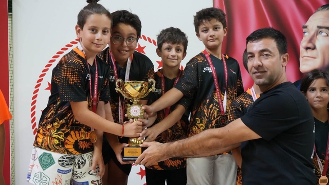 Menteşe'de masa tenisi minikler il birinciliği müsabakaları tamamlandı