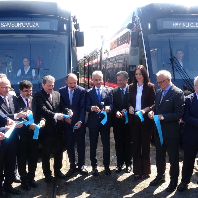 Samsun'da 2 yeni tramvay hizmete girdi
Yeni tramvaylar yüzde 10 eğime kadar...