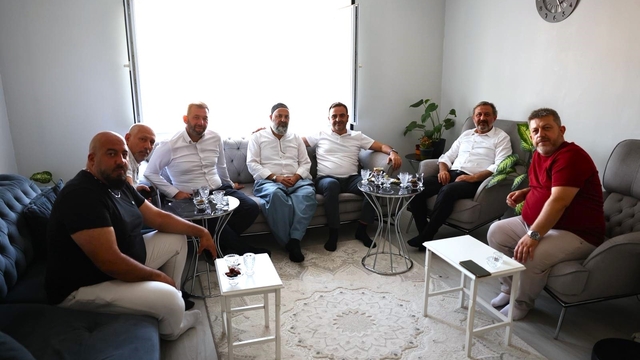 Başiskele'de vatandaşlarla gönül buluşmaları