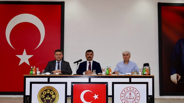 Kahta'da yeni eğitim yılı öncesi hazırlıklar değerlendirildi