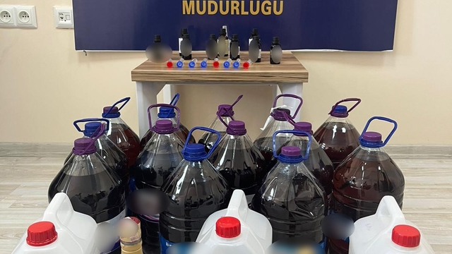 Sandıklı'da sahte alkol operasyonu