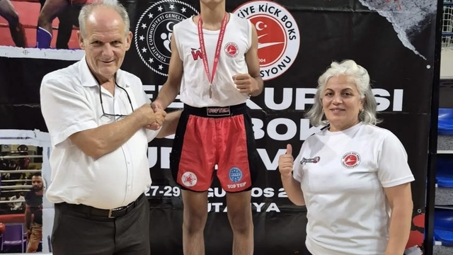 Burdurlu kick boksçulardan, Zafer Kupası'nda 10 madalya