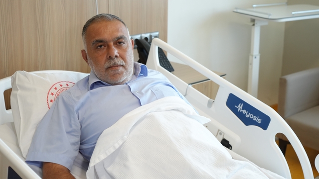 Türkiye'de bir ilk: Açık kalp ameliyatı olmadan kalbindeki delikten kurtuldu