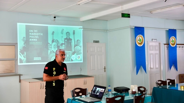 Elazığ'da uyuşturucu ile mücadele eğitimi
