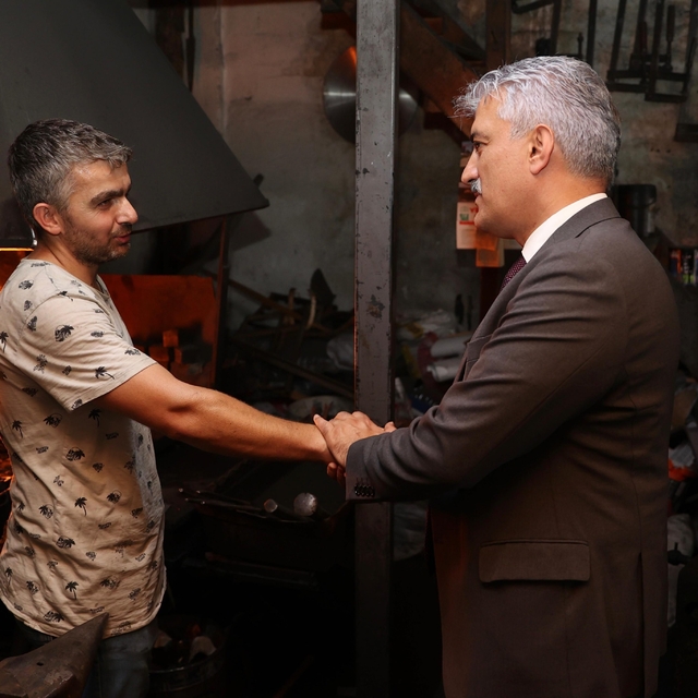 Düzce'de bıçakçılık geleneği yaşatılıyor
Vali Makas ustalarla buluştu