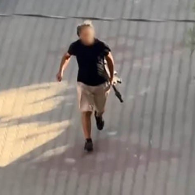 Sokak ortasında pompalı tüfekle dehşet saçan şahıs yakalandı