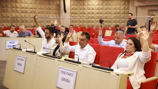 Şehzadeler'de 34 madde karara bağlandı