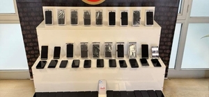 Muş'ta kaçakçılık operasyonu: 98 adet cep telefonu, 11 adet tablet ve 20 ki...
