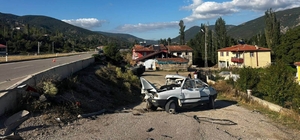 Tokat'ta iki otomobil çarpıştı: 1 ölü, 3 yaralı