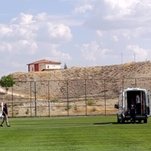 Darende'de 8 yaşındaki çocuk için ambulans helikopter havalandı