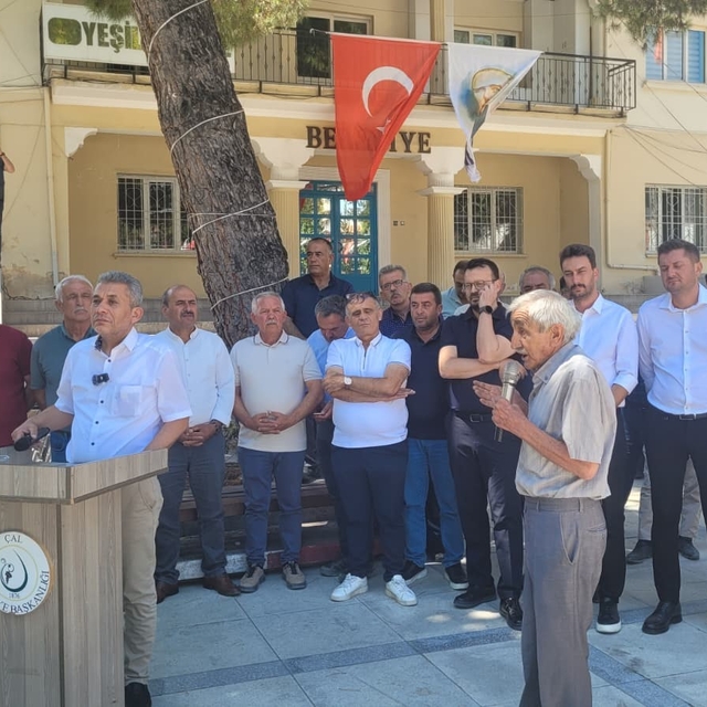 Üzüm üreticisinin sesi olan Başkan Hakan; "Üreticinin alın teri bu kadar uc...