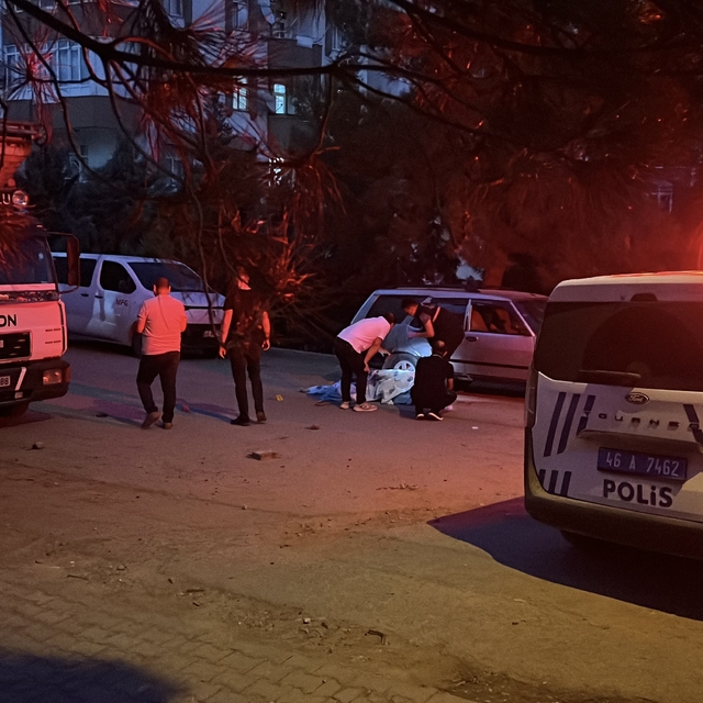 Önce karısını öldürdü, ardından intihar etti
