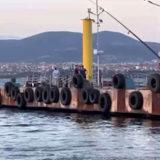 Denizde erkek cesedi bulundu