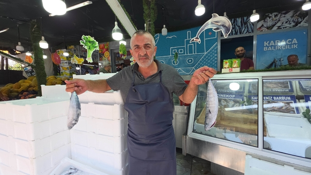 Düzce'de palamut tezgaha indi, vatandaş sıraya girdi
"Anne sütünden sonra en doğal besin kaynağı balık"