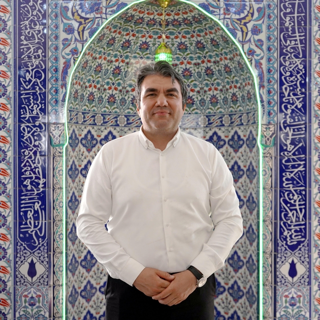 Yazdığı kitapla gençleri camide buluşturdu