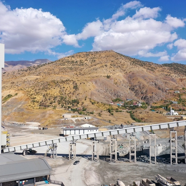 Eti Bakır, Siirt'te yerin 669 metre altında üretim yapıyor