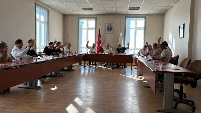 Tosya'da Açık Ceza İnfaz Kurumu için kritik bir aşama daha tamamlandı
Başkan Kavaklıgil: "İlçe başkanlığımız, İl başkanlığımız ve vekillerimizin desteğiyle bu iş tamam"