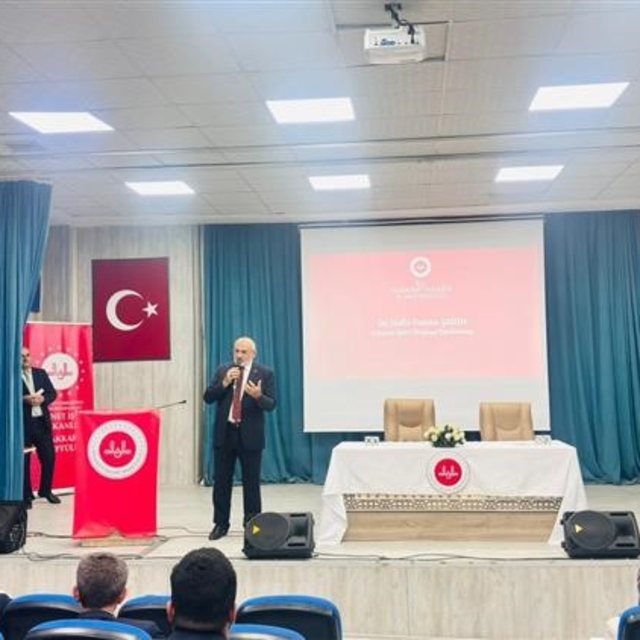 Diyanet İşleri Başkan Yardımcısı Şahin Hakkari'de din görevlileriyle buluşt...