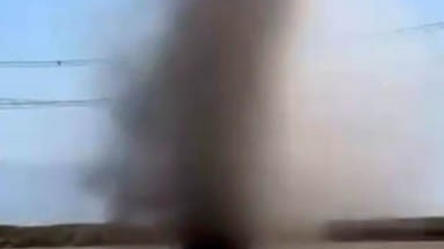 Konya'da tarlada hortum oluştu o anlar kamerada