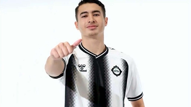 Altay'dan üç imza daha