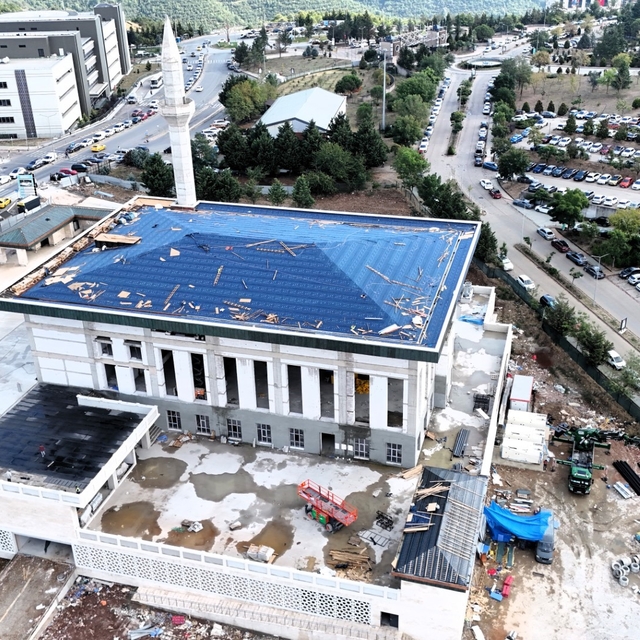 "Umuttepe Camii ve Otopark Projesi" gün sayıyor: Yüzde 90'ı tamamlandı