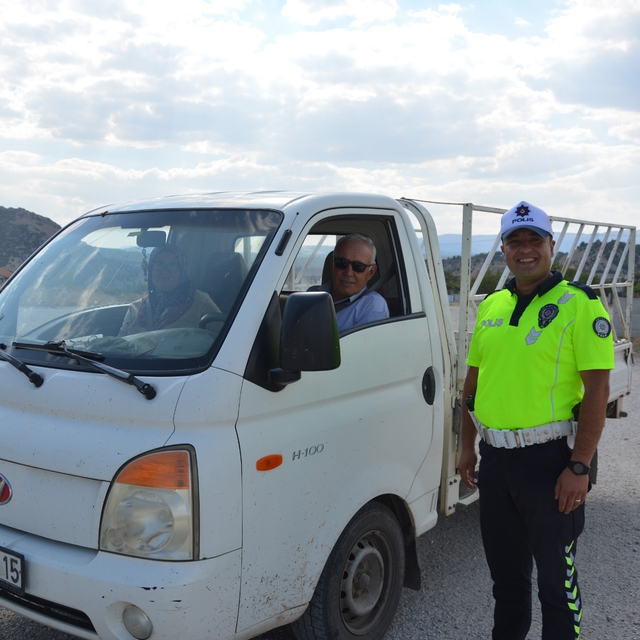 Bulaşık yıkama cezasıyla Türkiye'nin yüzünü güldüren trafik polisi konuştu:...