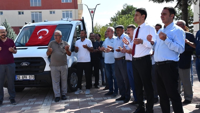 Beylikova'da tarımsal kalkınmaya büyük destek
9 milyon TL'lik hibe ile araçlar ve süt soğutma tankları alındı