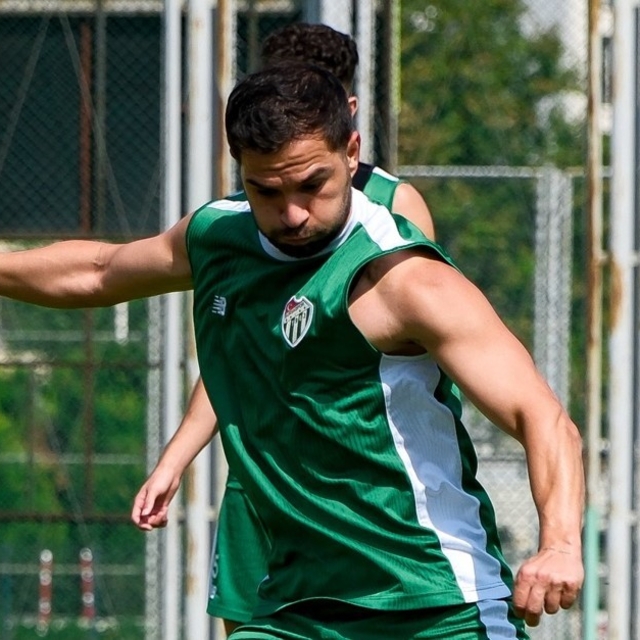 Bursaspor, Manisa FK maçının hazırlıklarına ara vermeden başladı