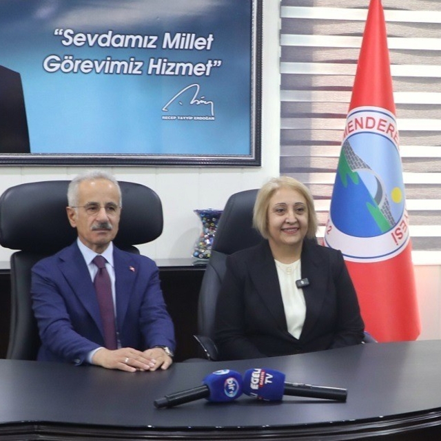 Bakan Uraloğlu'ndan Menderes'e müjdeler
Menderes-Gümüldür Karayolu Projesi...
