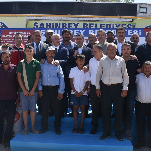 Şahinbey'den çitçilere 2 bin ton gübre desteği