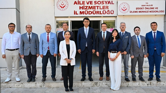 Uşak'ta sosyal hizmet çalışmaları değerlendirildi