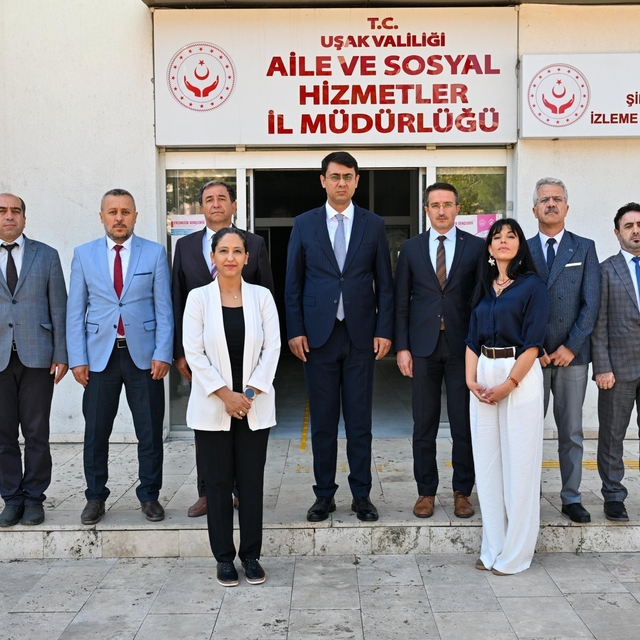 Uşak'ta sosyal hizmet çalışmaları değerlendirildi