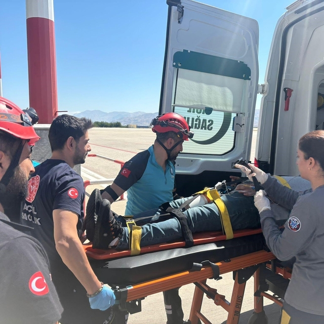 Elazığ Havalimanı'nda deprem tahliye tatbikatı
