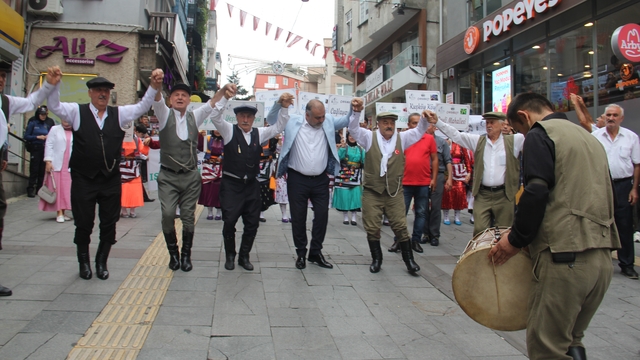 27. Islık Dili Festivali Giresun'da düzenlenen yürüyüşle başladı