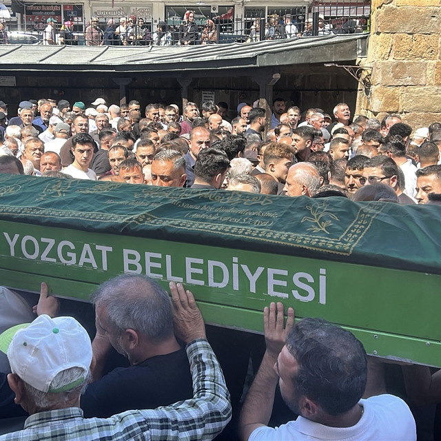 Motosiklet sürücüsü kazada hayatını kaybetti