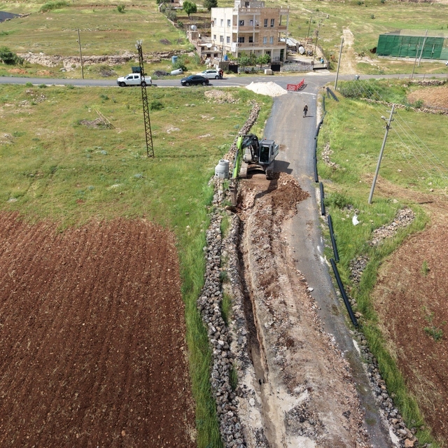 Mardin'de bir mahallede daha atık su döşeme çalışmalarını tamamladı