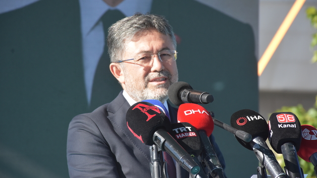 Bakan Yumaklı: 107 yıl önce istiklal için ayağa kalkan Türkiye, bugün istikbalini inşa ediyor (2)