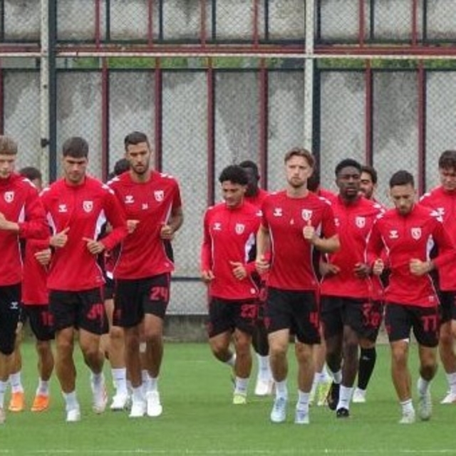 Samsunspor 8 oyuncu ile birden vedalaştı