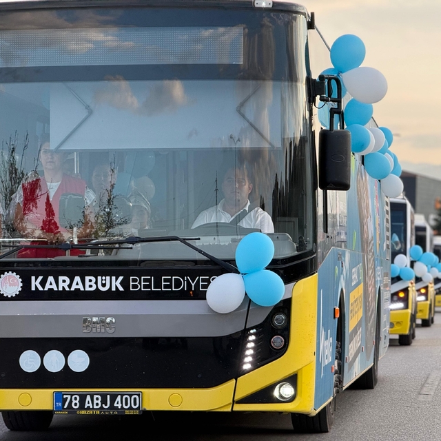 Karabük Belediyesinin geleneksel sünnet şöleni renkli görüntülere sahne old...