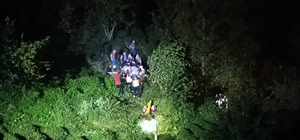 Rize'de kamyonet uçuruma yuvarlandı; ağabey ve kardeşi öldü, 1 kişi yaralan...