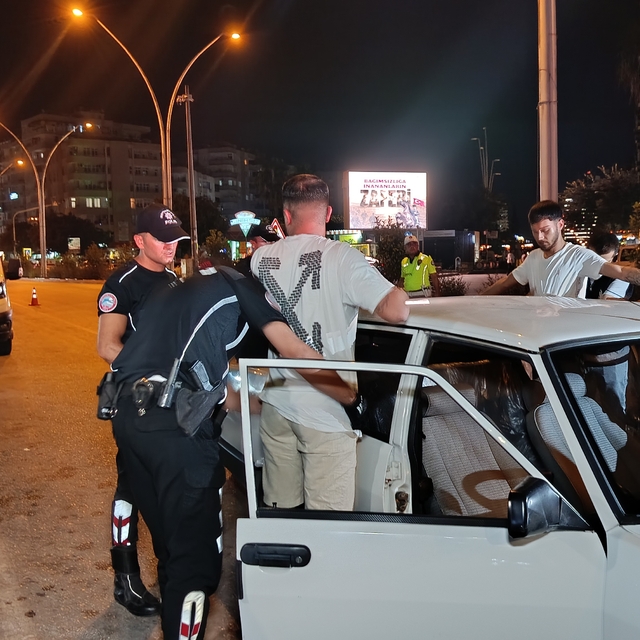 Adana'da 'Huzur ve Güven' uygulaması: 1 milyon 94 bin TL ceza, 38 yakalama