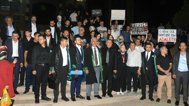 10 kişiyi öldüren saldırganın babası: Oğlum hakkında dava açılmalıdır (4)