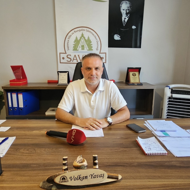 Yüzlerce villa ve bungalovun bulunduğu Sapanca'da dernek başkanından ailele...