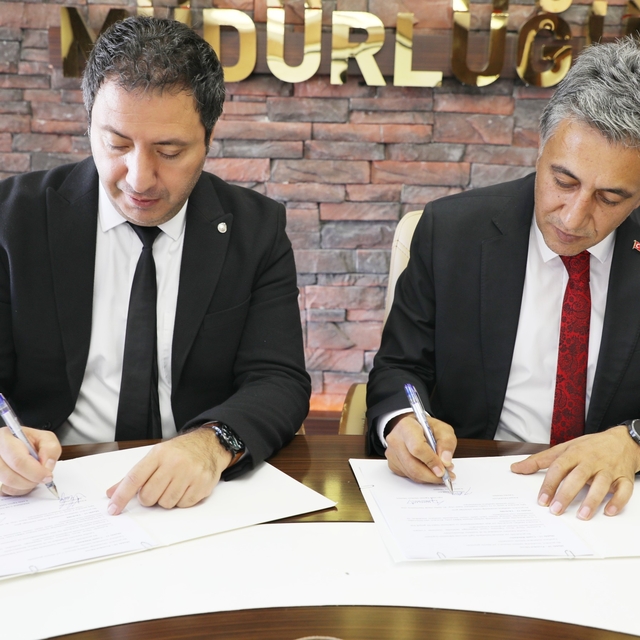 Ağrı Şeker Fabrikası ile Milli Eğitim Müdürlüğü arasında iş makineleri oper...