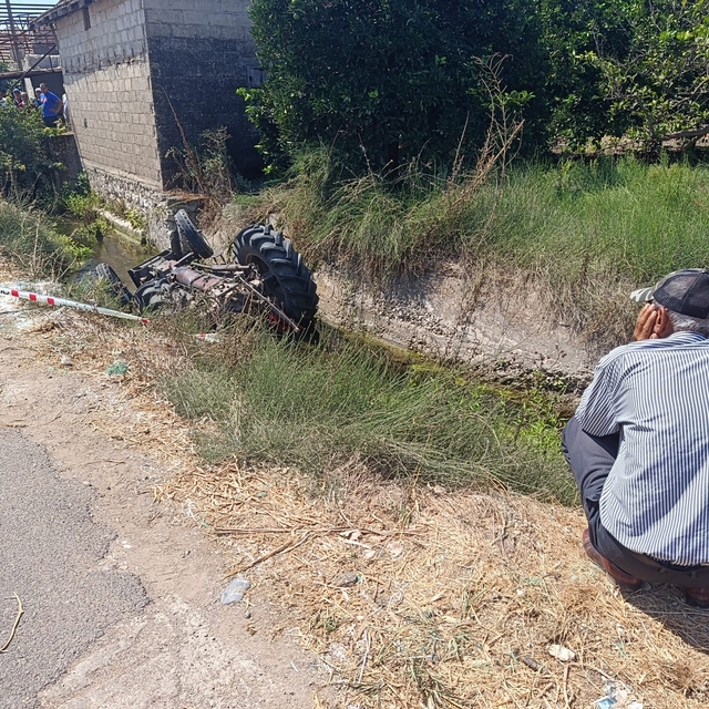 Antalya'da su kanalına düşen traktörün sürücüsü hayatını kaybetti