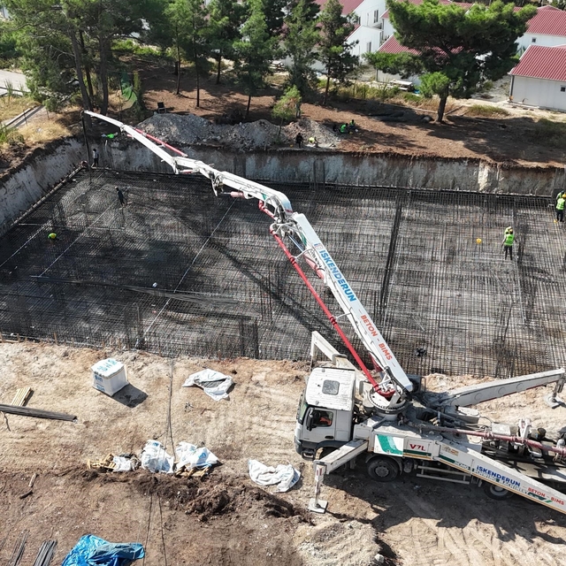 HBB, Belen'de yarı olimpik yüzme havuzunun temelini attı