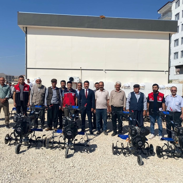 Besni'de üretici ve fırıncılara ekipman desteği