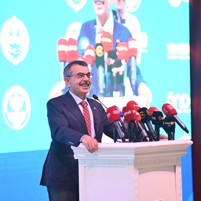 Bakan Tekin: İmam hatip okulları 28 Şubat'tan önceki noktaya gelmiş durumda