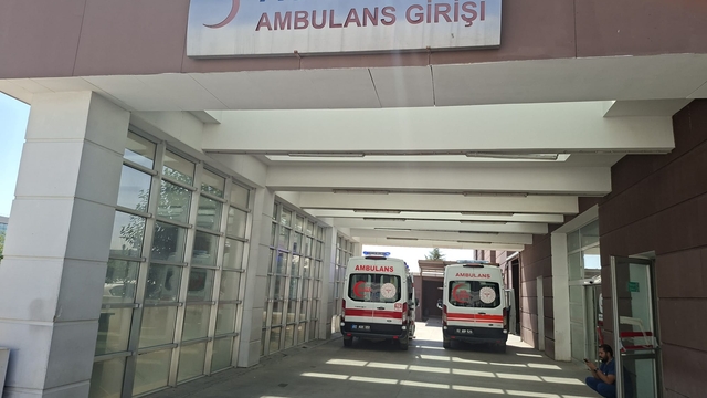 Adıyaman'da traktörün römorku devrildi: 9 Yaralı